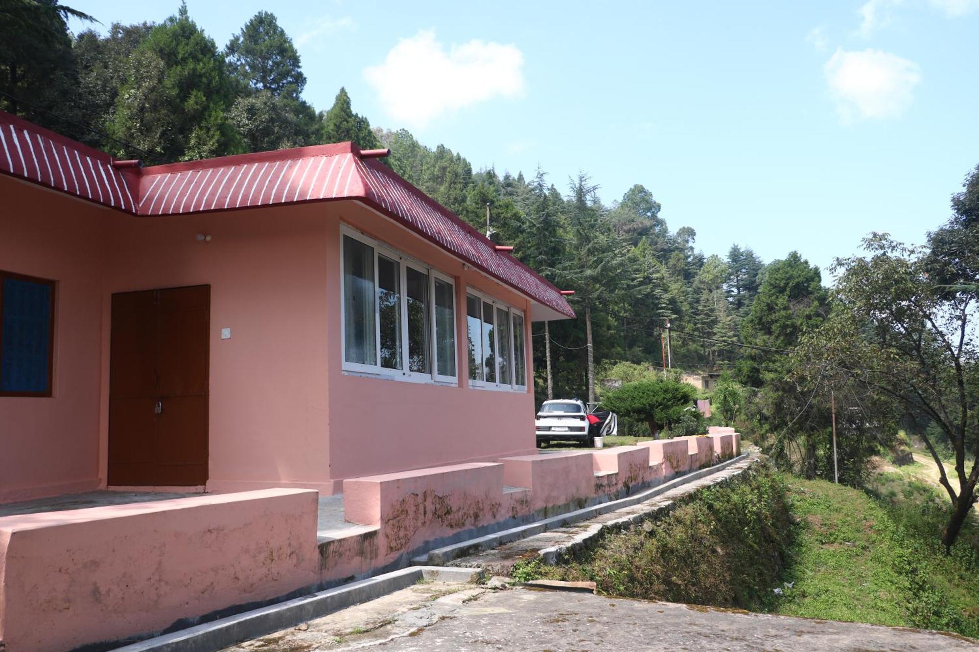The Deodar Inn Pauri Экстерьер фото